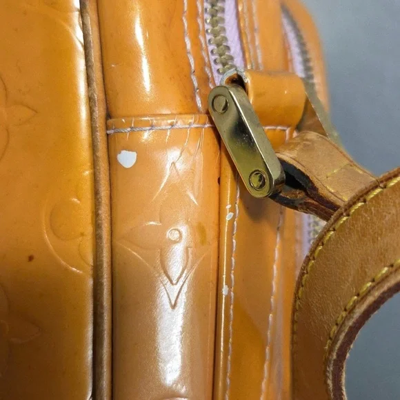 🌷SALE🌷Authentic Louis Vuitton Yellow Vernis 2 compartment Crossbody Bag - Picture 5 of 12